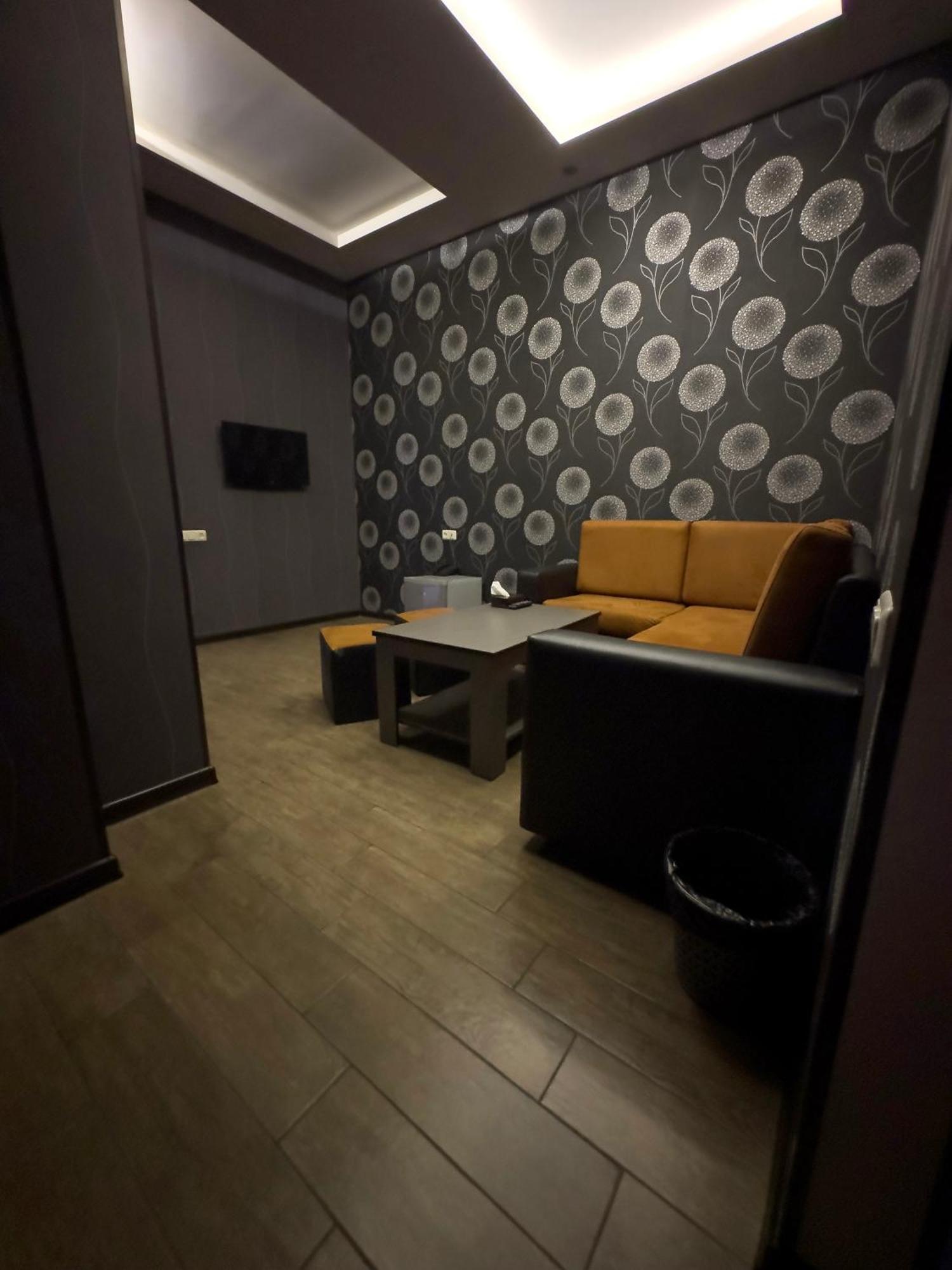 Eridana Hotel 예레반 외부 사진