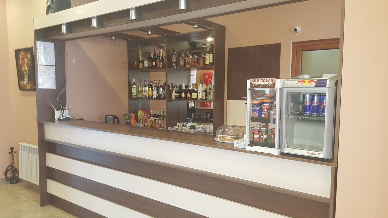 Eridana Hotel 예레반 외부 사진