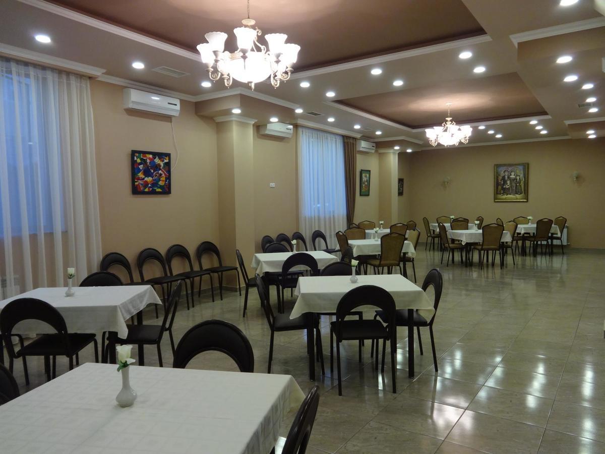 Eridana Hotel 예레반 외부 사진