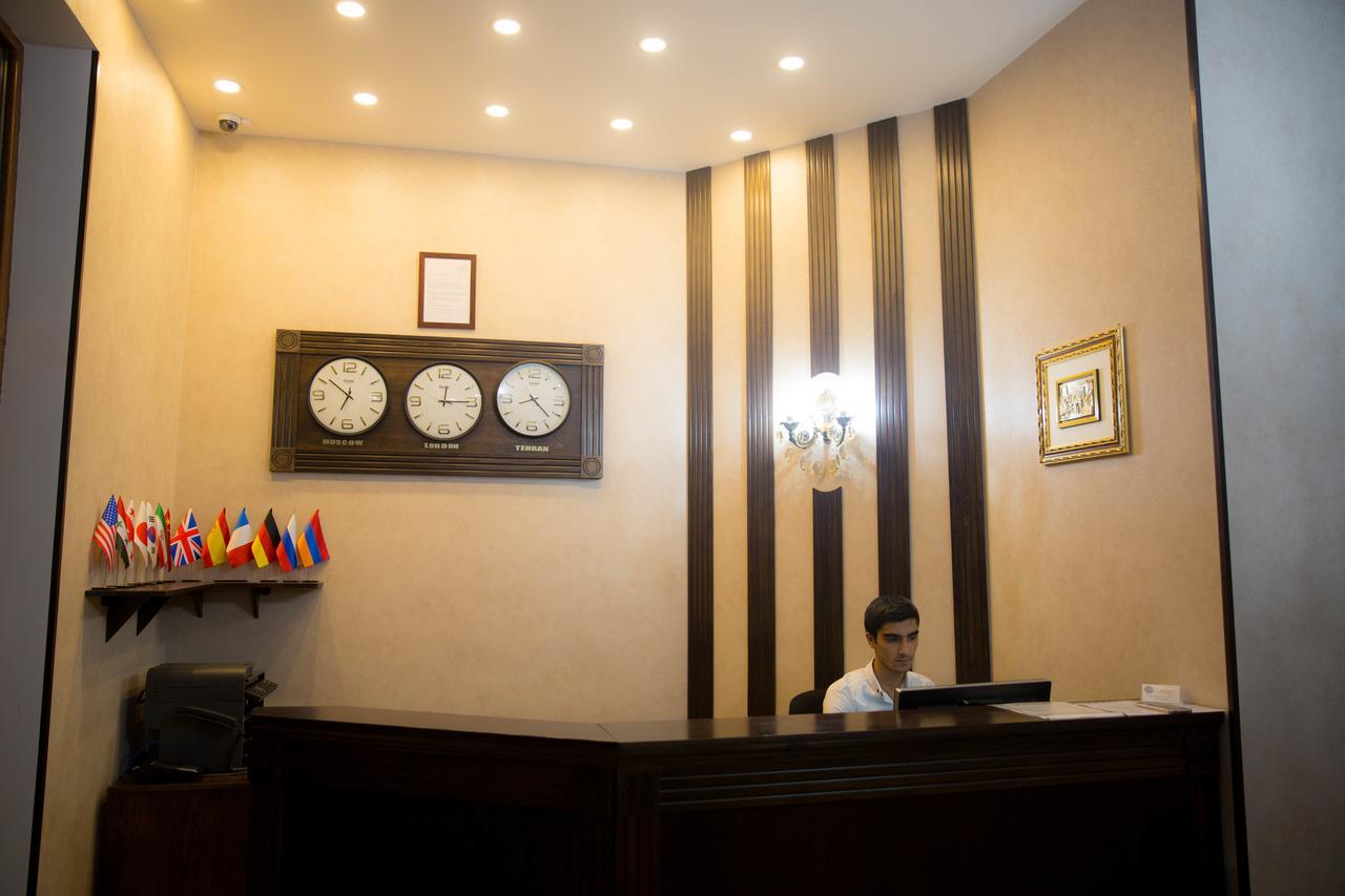 Eridana Hotel 예레반 외부 사진