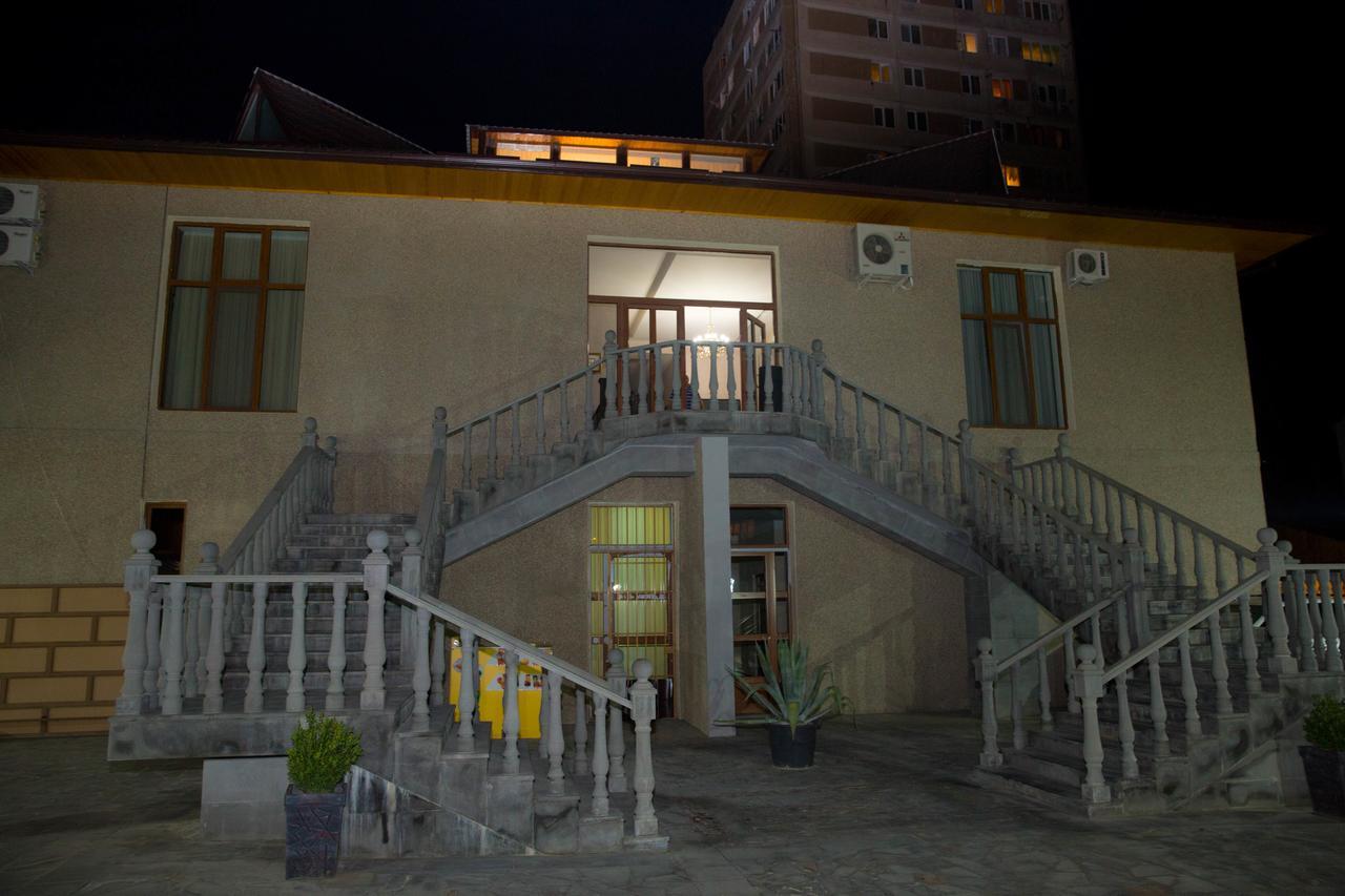 Eridana Hotel 예레반 외부 사진