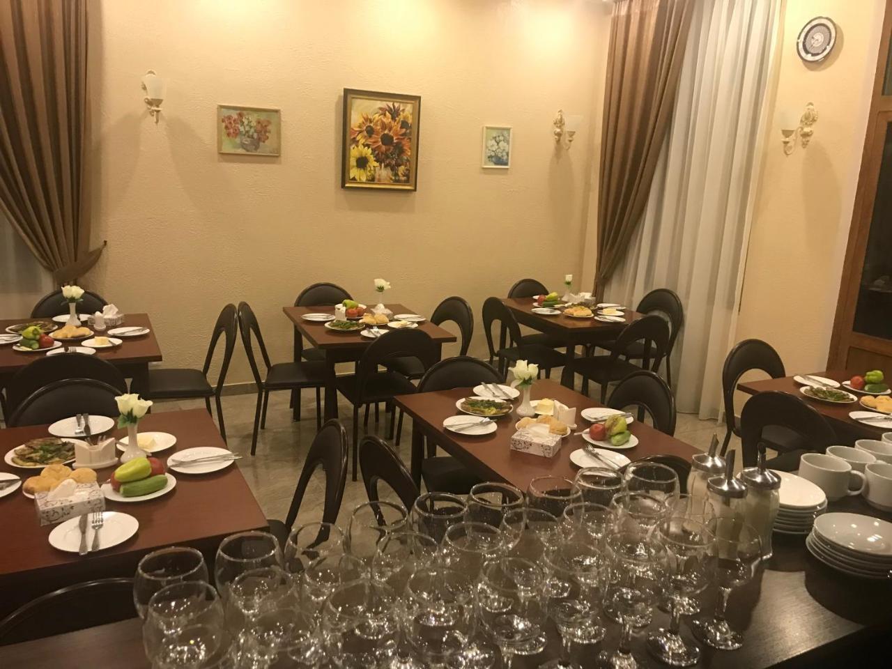 Eridana Hotel 예레반 외부 사진