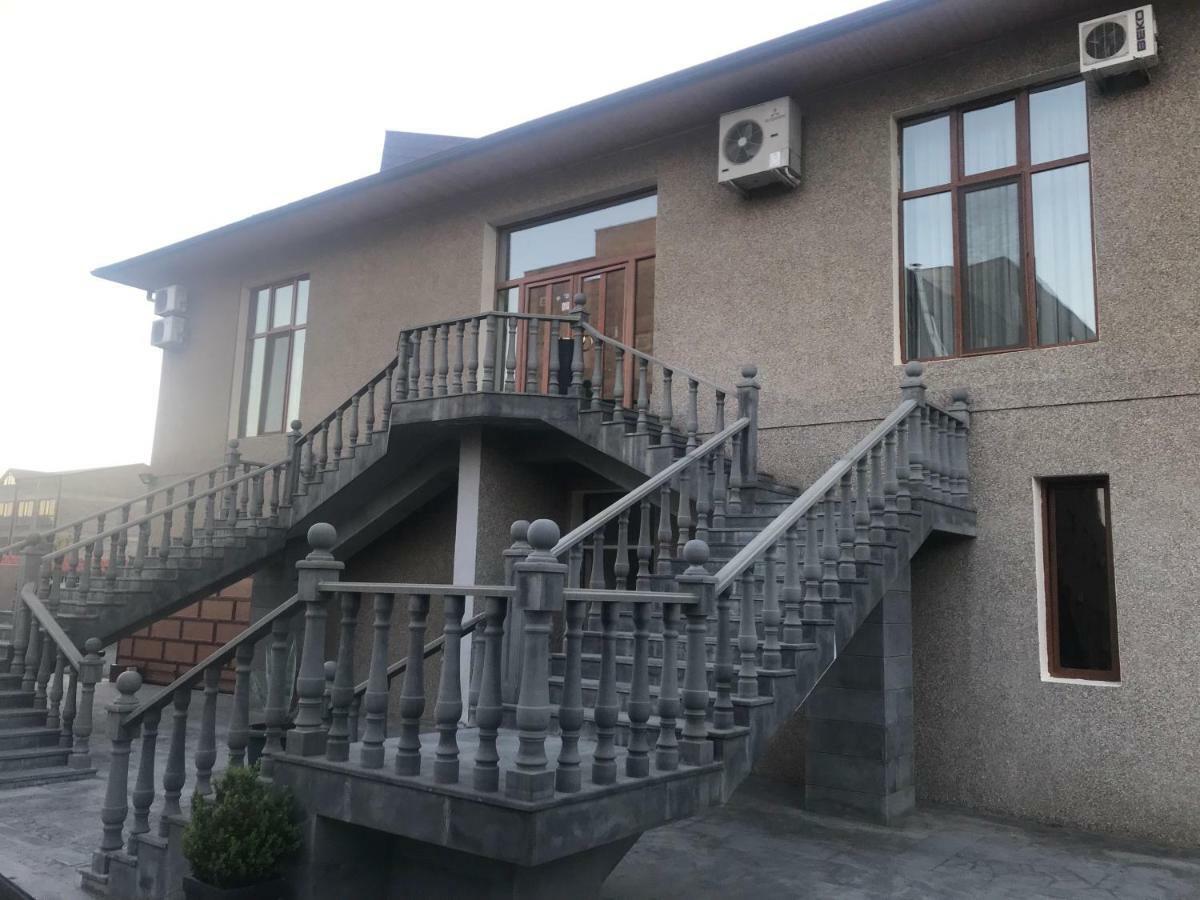 Eridana Hotel 예레반 외부 사진
